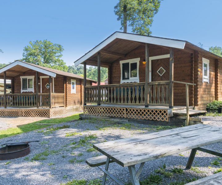 Boo Boo™ Two-Room Cabins